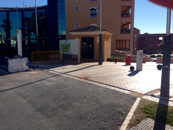Puertas correderas de aluminio soldado en Islantilla, Lepe (Huelva)